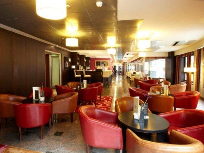 Hotel Eurostars Andorra Exterior foto The lounge at the airport